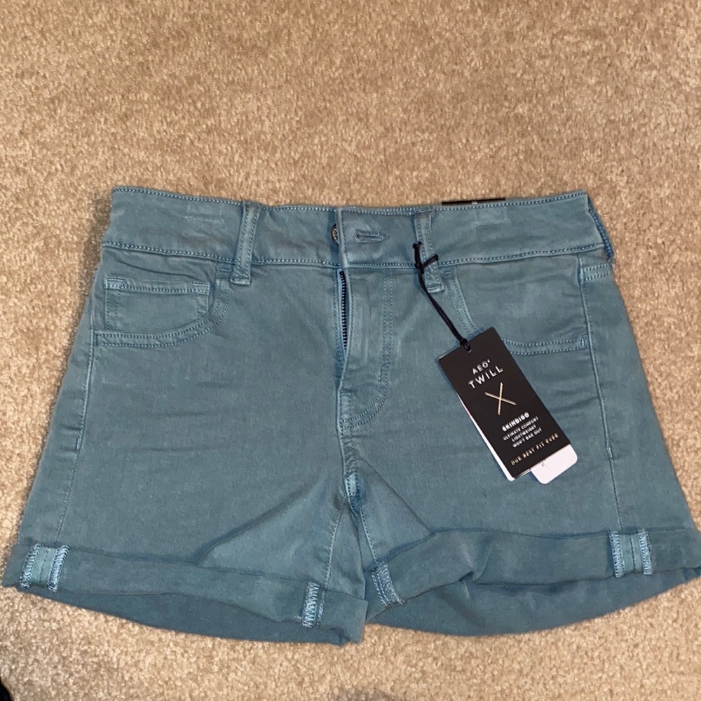 American eagle colored shorts
